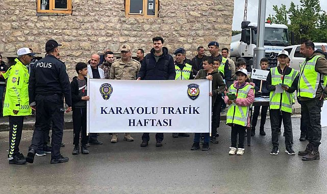 Çukurca da çocuklar trafik polisi oldu