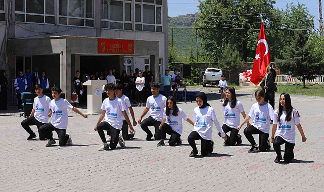 Çukurca'da 19 Mayıs Atatürk'ü Anma, Gençlik ve Spor Bayramı coşkusu
