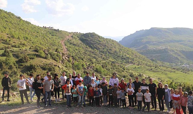 Çukurca'da doğa yürüyüşü