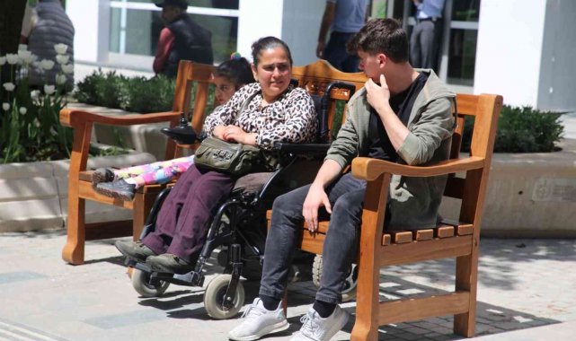 Cumhuriyet Bulvarı'nda engel yok