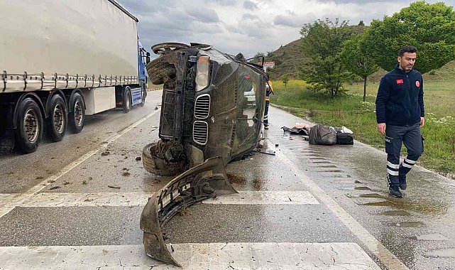 D-100'de kontrolden çıkan cip takla attı: 1 ölü, 2 yaralı