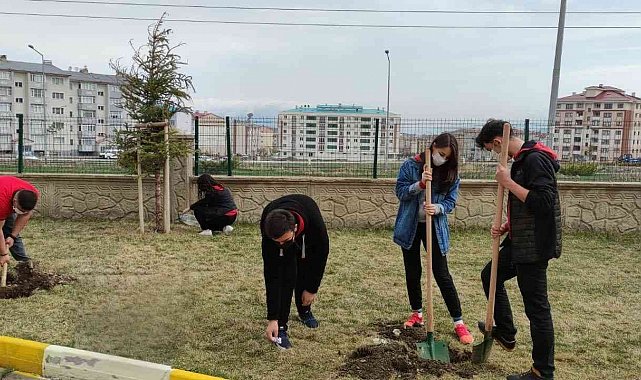 Değerlerle hayatına renk kat eTwinning projesi