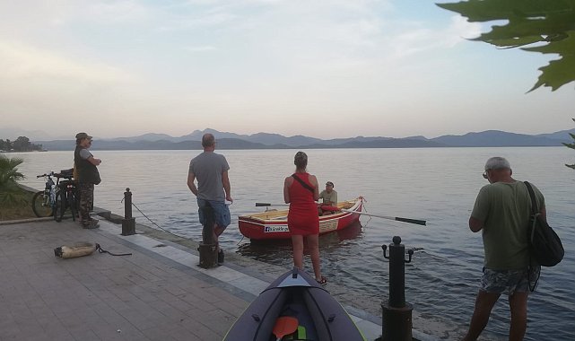 Deniz tutkunu sporcu Köyceğizlilerle buluştu