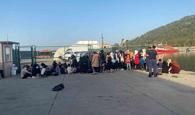 Denizde yakalanan düzensiz göçmenler karaya çıkarıldı