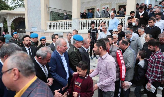 Denizli'de bayramlaşma geleneği değişmedi