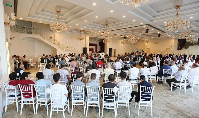 Derince&#039;de &quot;Aileler Buluşuyor, Huzuru Konuşuyor&quot; konferansı düzenlendi