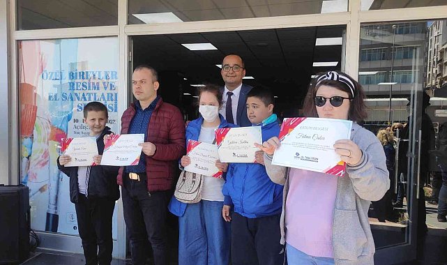 Dezavantajlı bireylerden resim sergisi