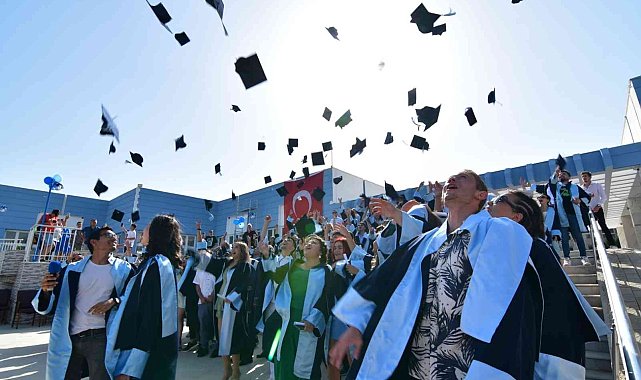 Didim Meslek Yüksekokulu mezunlarını uğurladı