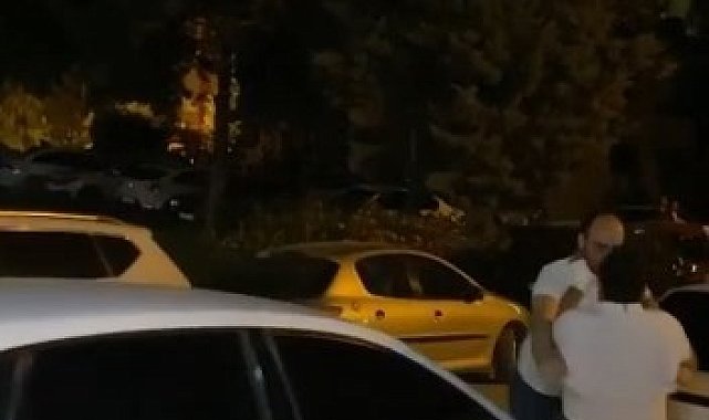 Dövülen kadını kurtardılar, döveni de yere yatırıp etkisiz hale getirdiler