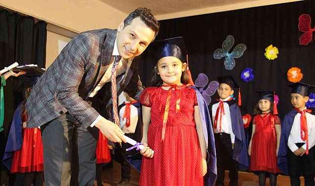 Dumlupınar'da ana sınıfı öğrencilerinin mezuniyet sevinci