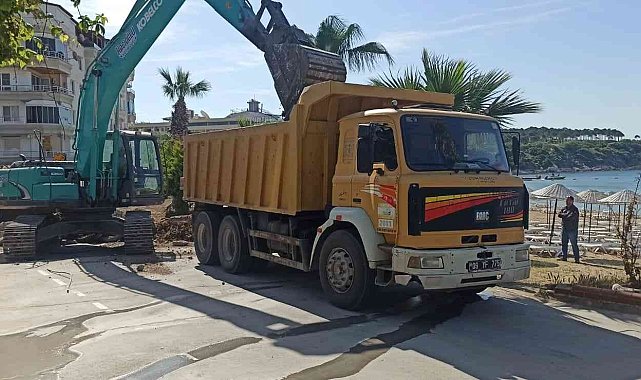 Dünyaca ünlü Altınkum Plajı'nda yoğun çalışma