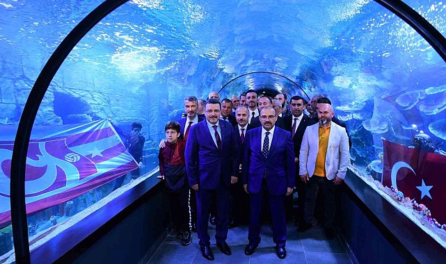 Dünyada tünel içerisinde inşa edilen ilk akvaryum Trabzon'da açıldı