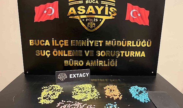 Durdurulan otomobilde binin üzerinde uyuşturucu hap ele geçirildi