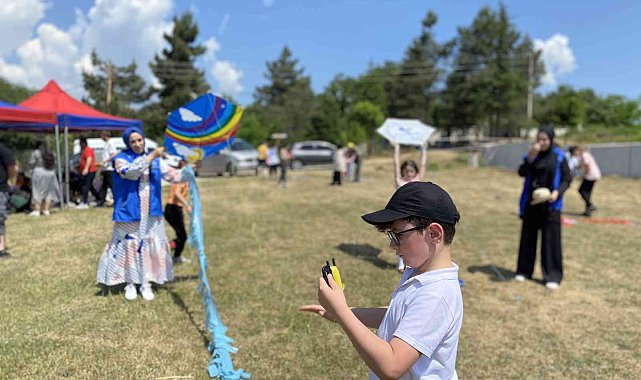 Düzce'de uçurtma şenliği düzenlendi