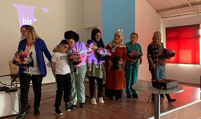 Ebeler haftalarını kutladı