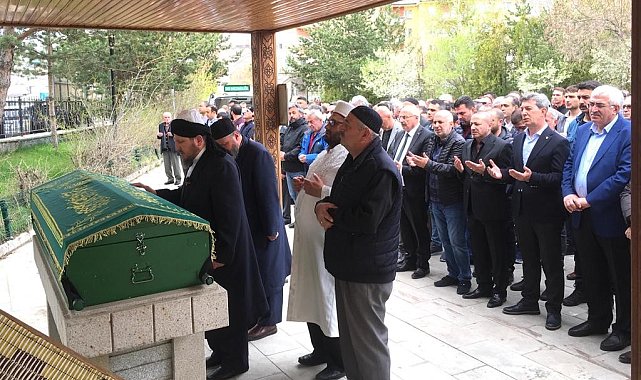 Edip Akgün son yolculuğuna uğurlandı