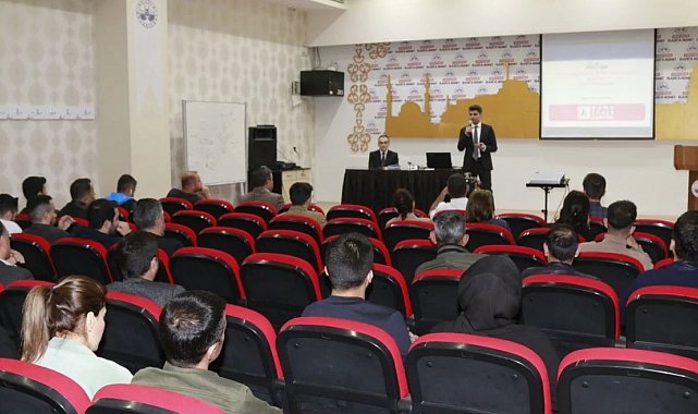 Elazığ'da belediye personeline Kamu İhale Kanunu eğitimi verildi