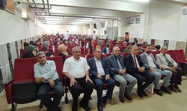Elazığ'da erteleme, üşenme, vazgeçme konulu konferans verildi