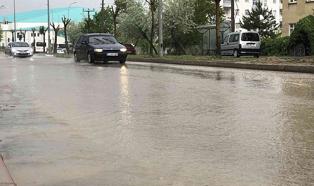 Elazığ'da sağanak yağış etkili oldu