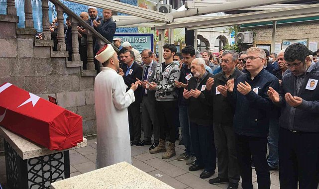 Emekli polis memuru törenle defnedildi