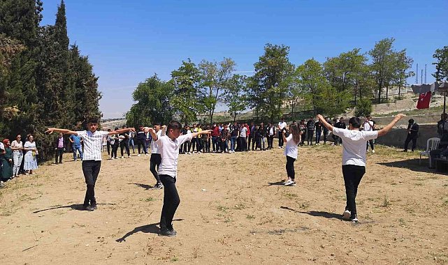 Emet'te Gençlik ve Bahar Şöleni
