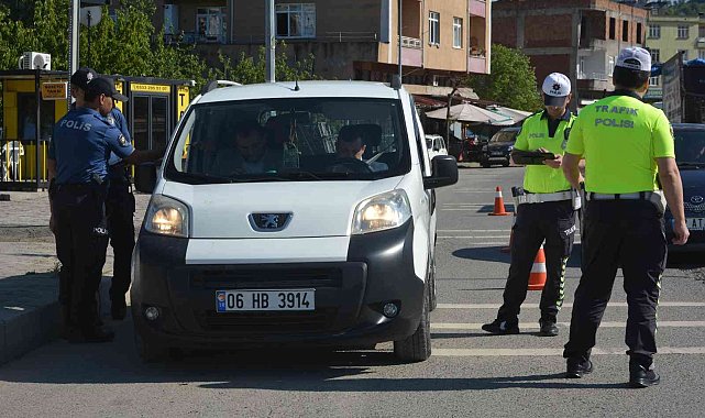 Emniyetten 3 farklı noktada eş zamanlı denetim