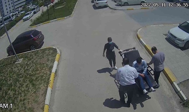 Epilepsi krizi geçiren yolcuyu otobüsle hastaneye yetiştirdi