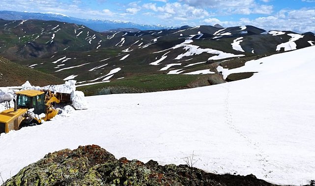 Erzincan'da mayıs ayında karla mücadele