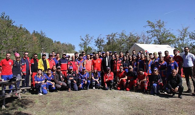 Erzincan'da UMKE gönüllüleri zorlu eğitimden geçti