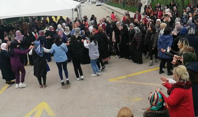 Erzurum'da "Anneler Günü Bahar Şenliği'' programı düzenlendi