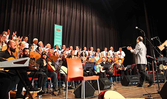 Eskişehir'de Türk Halk Müziği Korosu tarafından 'Bahar Konseri' düzenlendi