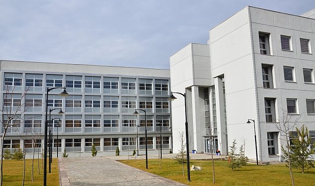 ESOGÜ Yabancı Diller Yüksekokulu akredite edildi