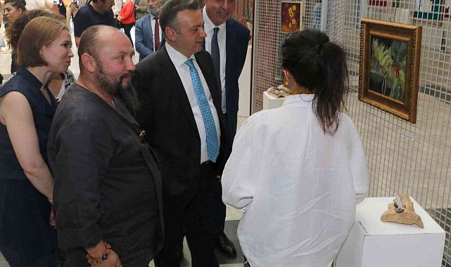 ESOGÜ&#039;de &#039;Endemik Çağrışımlar&#039; konulu karma seramik ve resim sergisi açıldı