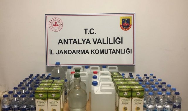 Evinde alkol üretip satan şahsa operasyon