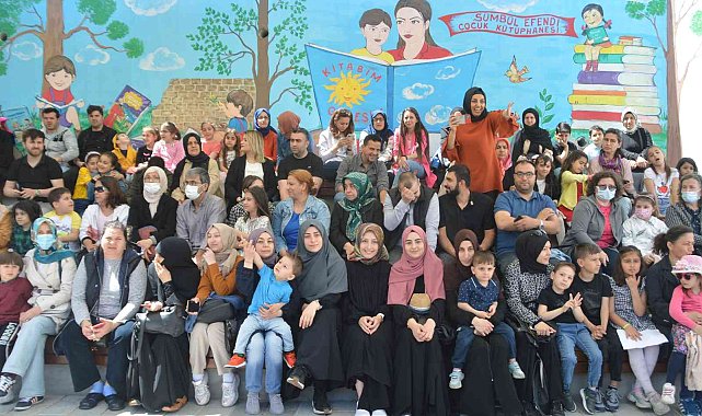 Fatih'te Anneler Günü anlamlı gösteriyle kutlandı