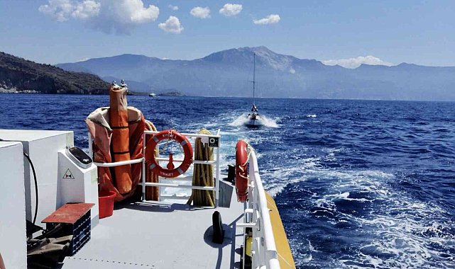 Fethiye Ölüdeniz'de sürüklenen tekne kurtarıldı