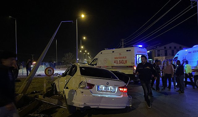 Fethiye'de iki otomobil çarpıştı: 4 yaralı