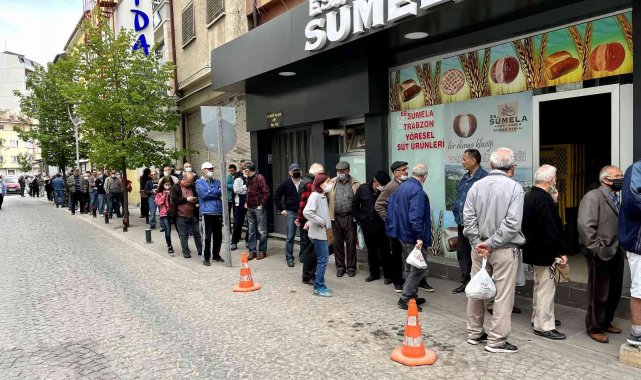 Fırınlarda arife yoğunluğu