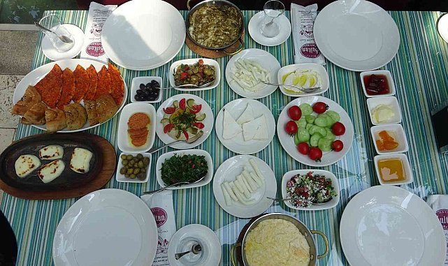 Gastronomi kenti Hatay&#039;da kahvaltı çeşitleri tanıtıldı