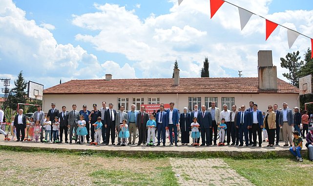 Gediz Şehit Ramazan Demirci İlkokulu'nda Bahar Şenliği