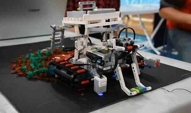 Geleceğin teknoloji yıldızları Bilecik&#039;te de yetişecek