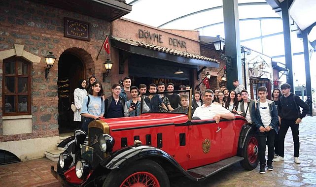 Gençler müzeye hayran kaldı