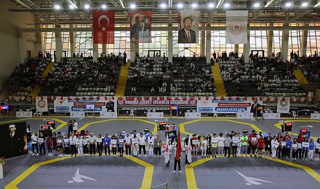 Gençler Tekvando şampiyonası Muğla'da başladı