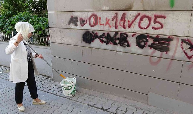Gençler yazıyor muhtar siliyor