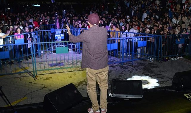 Gençlik Şöleninde gençlere engel