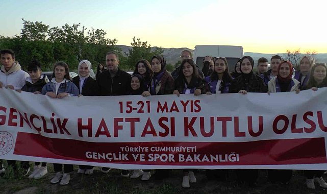 Gençlik ve Spor Bakanı Kasapoğlu: "Kadın sporcularımız Türkiye'nin adını zirveye yazmadılar zirveye kazıdılar"