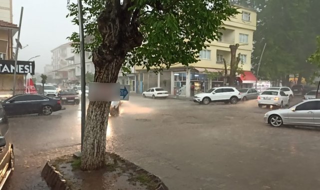 Gölbaşı'nda sağanak yağış zor anlar yaşattı