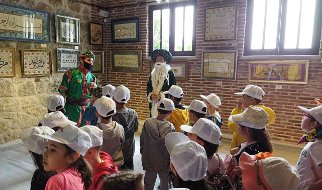 Gölcük'te çocuklar geleneksel sanatları öğreniyor