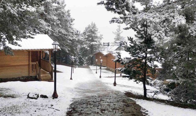 Gümüşhane dağları Mayıs ayında beyaza büründü