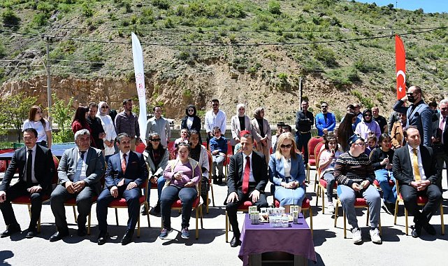 Gümüşhane'de özel öğrencilere özel spor malzemeleri dağıtıldı